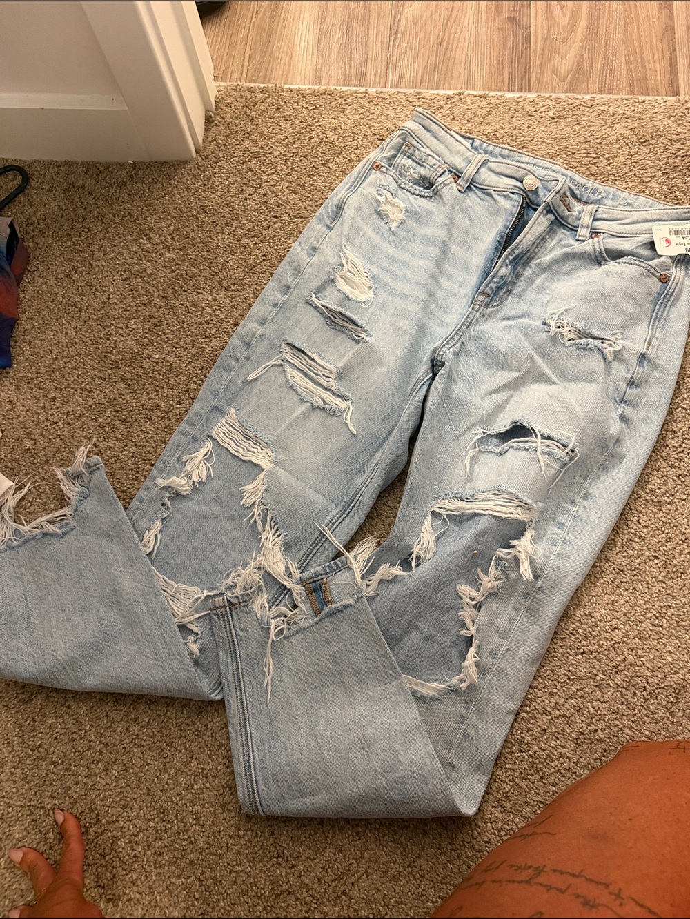 American Eagle size 0 Light Blue Distressed Women's Jeans